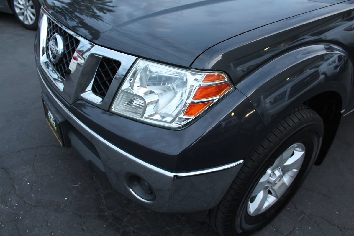 Used 2011 Nissan Frontier SV w/ SV Premium Utility Pkg AWD/4WD image 10