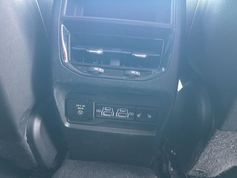 Used 2022 Jeep Grand Cherokee Limited image 35