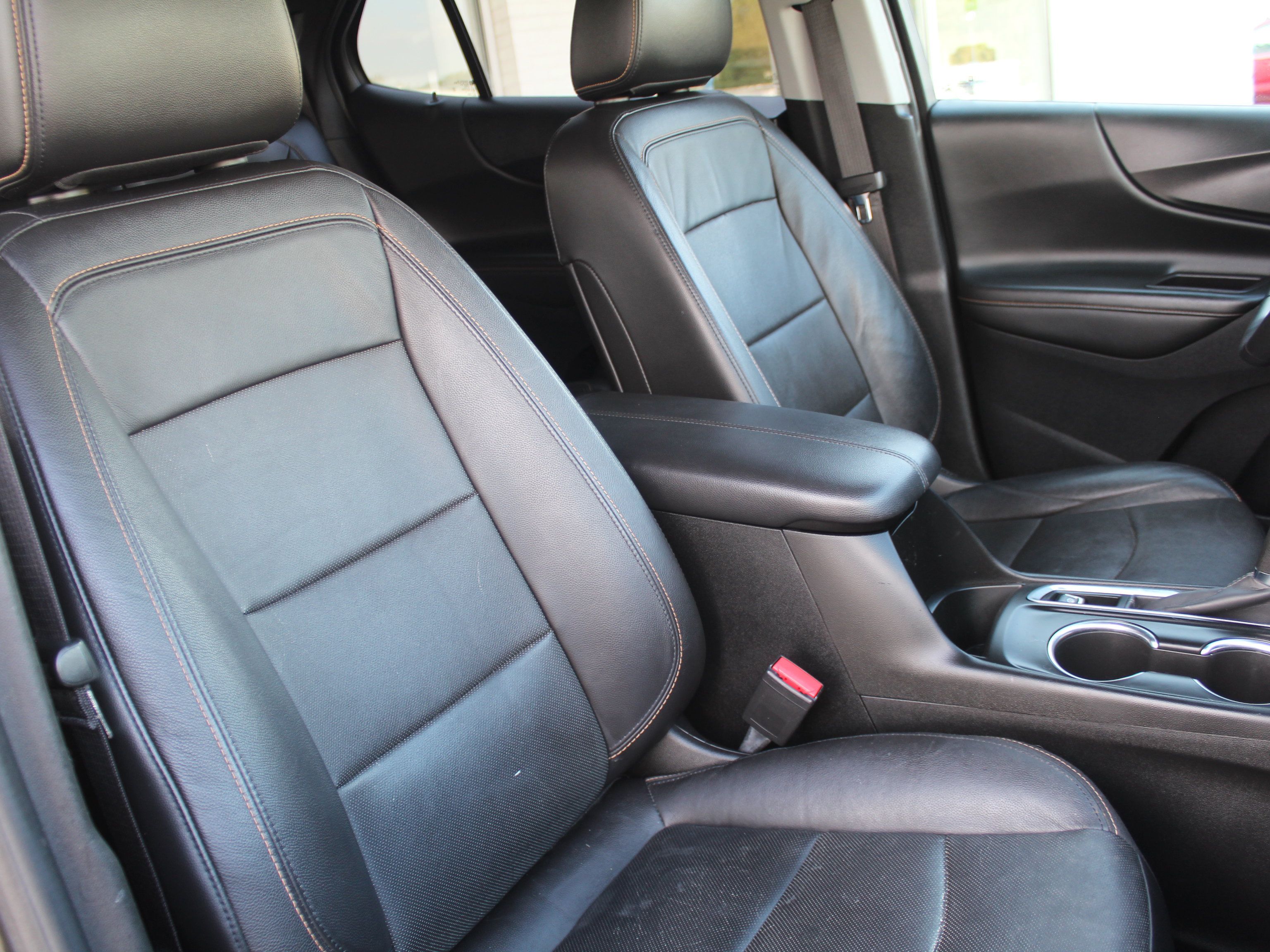 Used 2021 Chevrolet Equinox Premier FWD image 29