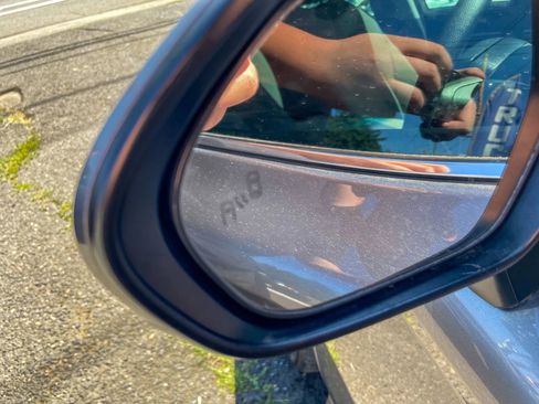 Used 2018 Toyota Camry LE image 44