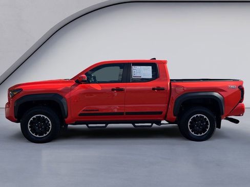Used 2024 Toyota Tacoma TRD Off-Road w/ TRD Off Road Upgrade Package AWD/4WD image 2