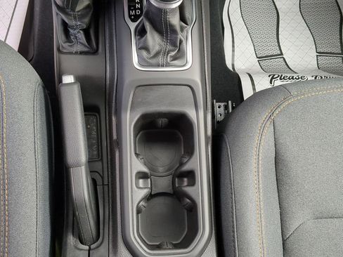 Used 2026 Jeep Wrangler Sport AWD/4WD image 16