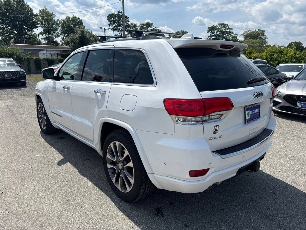 Used 2018 Jeep Grand Cherokee Overland AWD/4WD image 7