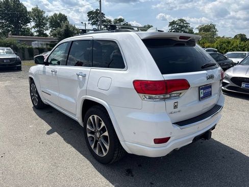 Used 2018 Jeep Grand Cherokee Overland AWD/4WD image 7