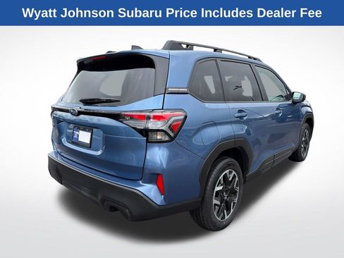 Used 2025 Subaru Forester Premium AWD/4WD image 8