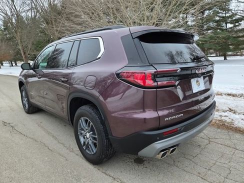 Used 2025 GMC Acadia Elevation image 3