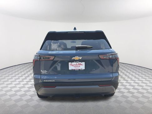 Used 2026 Chevrolet Equinox LT w/ Convenience Package II FWD image 15