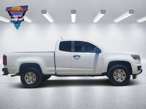 Used 2017 Chevrolet Colorado W/T w/ WT Convenience Package RWD image 4
