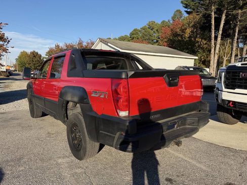 Used 2002 Chevrolet Avalanche 4x4 w/ Off-Road Suspension Pkg image 5