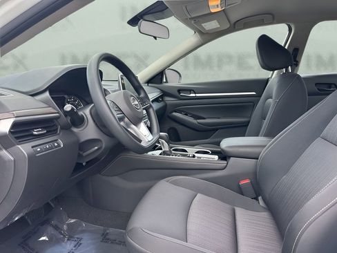 Used 2023 Nissan Altima 2.5 SV image 9
