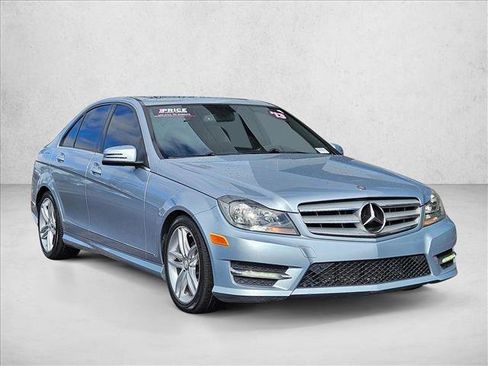 Used 2013 Mercedes-Benz C 250 Sedan image 3