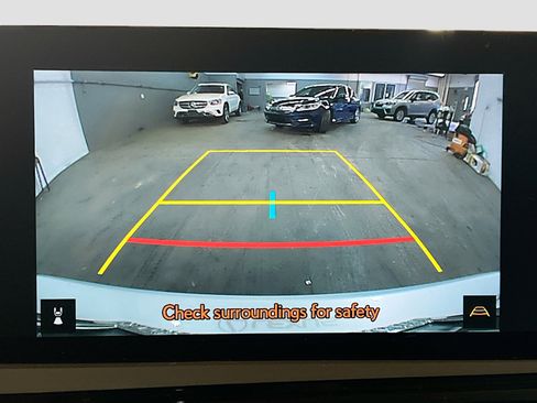 Used 2025 Lexus ES 300h w/ Premium Package image 10