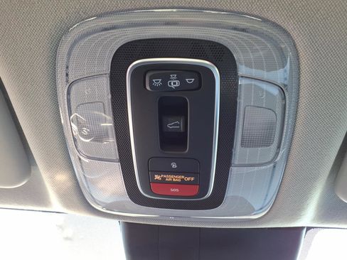 Certified 2023 Hyundai Elantra Limited image 18