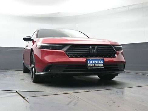 Used 2023 Honda Accord Sport image 32
