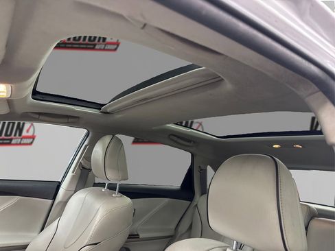 Used 2012 Toyota Venza Limited image 21