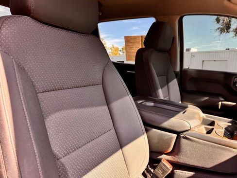 Used 2021 Chevrolet Silverado 1500 Custom image 31