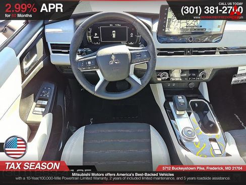 Used 2025 Mitsubishi Outlander SE image 7