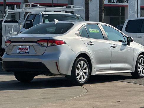 Used 2023 Toyota Corolla LE image 4