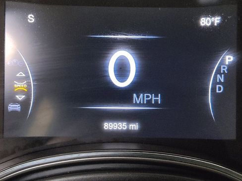Used 2018 Jeep Grand Cherokee Altitude RWD image 23
