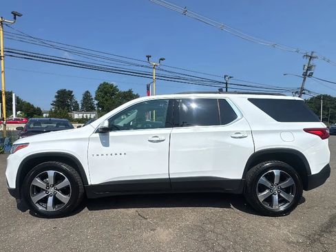 Used 2021 Chevrolet Traverse LT w/ LT Premium Package AWD/4WD image 8