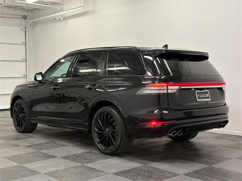 Used 2023 Lincoln Aviator Black Label w/ Jet Package image 6
