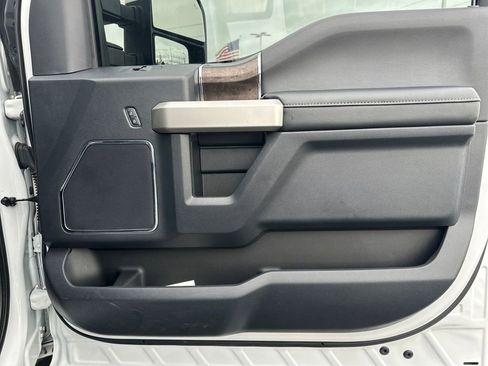 Used 2022 Ford F350 Lariat w/ Lariat Ultimate Package image 16