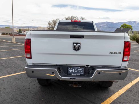 Used 2018 RAM 2500 Tradesman w/ Chrome Appearance Group AWD/4WD image 5