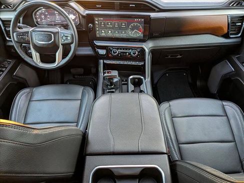 Used 2024 GMC Sierra 1500 Denali w/ Denali Reserve Package AWD/4WD image 16