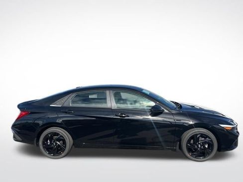 New 2026 Hyundai Elantra SEL Sport Premium FWD image 5