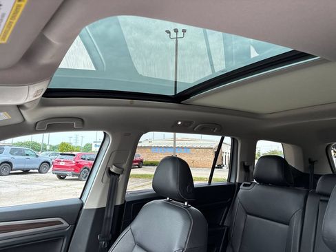 Used 2021 Volkswagen Atlas SE w/ Panoramic Sunroof Package AWD/4WD image 18