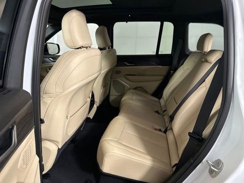 Used 2023 Jeep Grand Cherokee 4WD 4xe w/ Luxury Tech Group II image 26