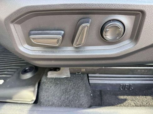 Used 2023 Toyota Tundra Limited image 17