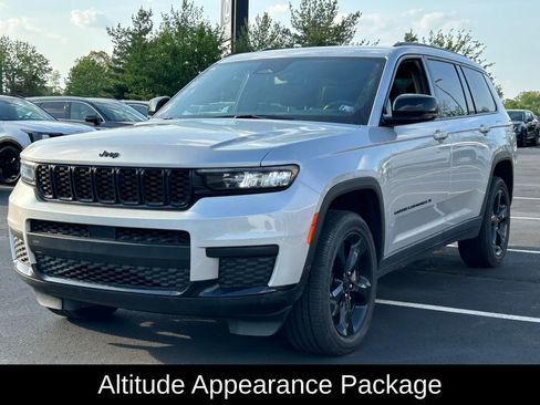 Certified 2023 Jeep Grand Cherokee L Laredo AWD/4WD image 4