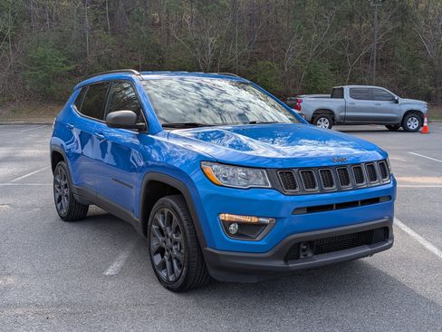 Used 2021 Jeep Compass Latitude w/ Driver Assistance Group image 11