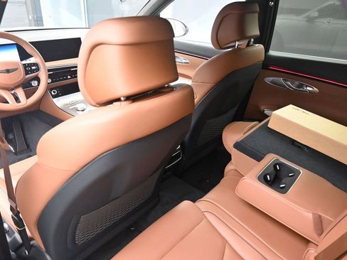 New 2026 Genesis GV70 2.5T Advanced image 19