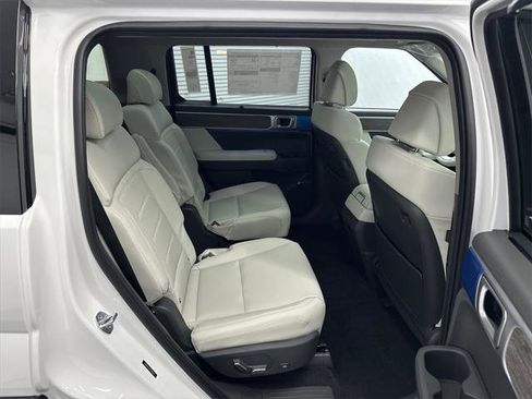 New 2026 Hyundai Santa Fe Limited image 17