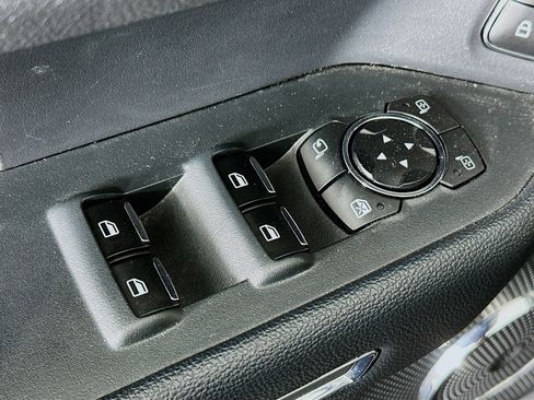 Used 2024 Ford Expedition Max XLT image 15