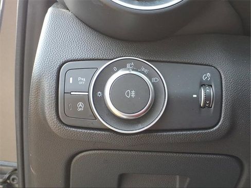 Used 2023 Alfa Romeo Giulia Veloce image 16