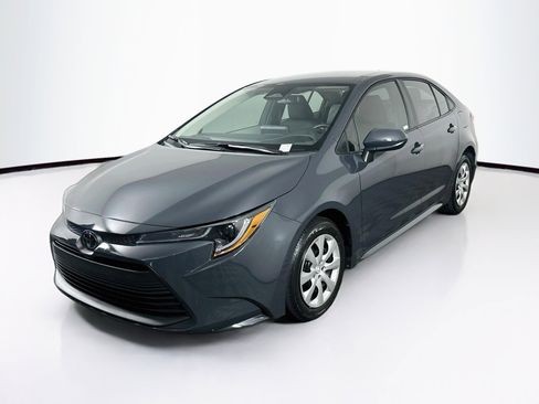 Used 2025 Toyota Corolla LE FWD image 3