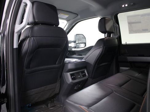 New 2026 Ford F250 Lariat w/ Black Appearance Package image 27