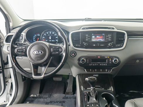Used 2016 Kia Sorento EX w/ EX Premium Package AWD/4WD image 12