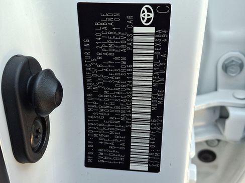 Used 2025 Toyota Corolla SE image 29