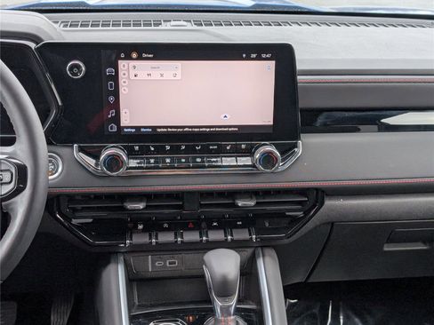 Used 2023 Chevrolet Colorado Z71 w/ Z71 Convenience Package 2 image 17