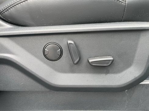 Used 2025 Ford Expedition Tremor AWD/4WD image 64