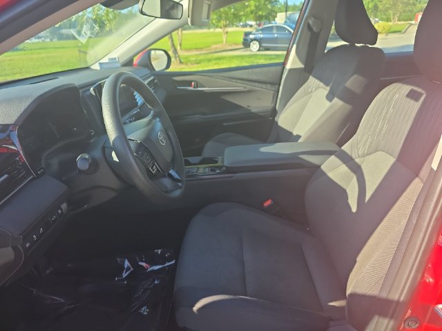 Used 2025 Toyota Camry LE FWD image 15