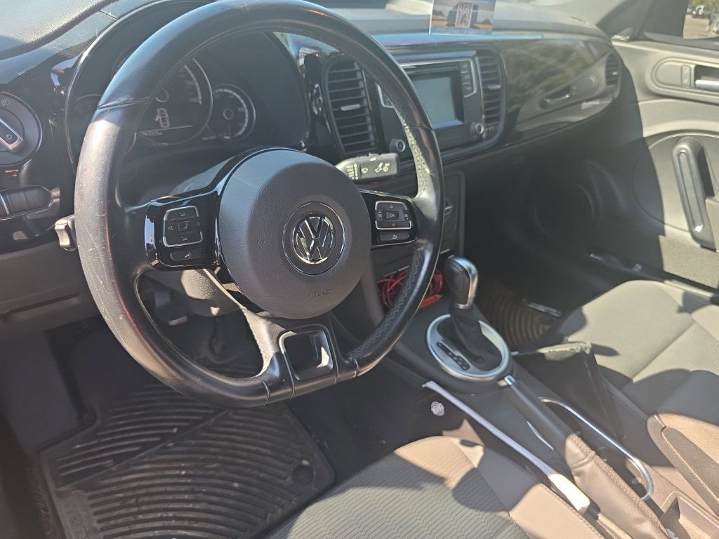 Used 2016 Volkswagen Beetle 1.8T S FWD image 14