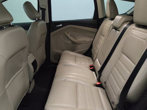 Used 2019 Ford Escape Titanium image 18