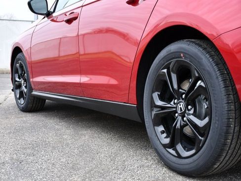 New 2025 Honda Accord SE image 9