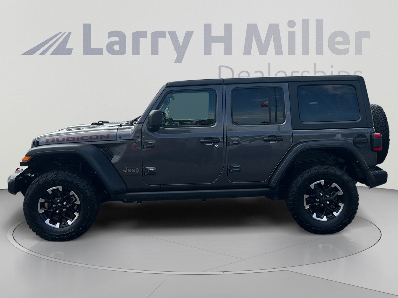 Used 2025 Jeep Wrangler Unlimited Rubicon AWD/4WD image 2
