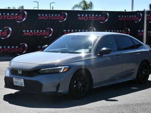 Used 2025 Honda Civic Sport image 3